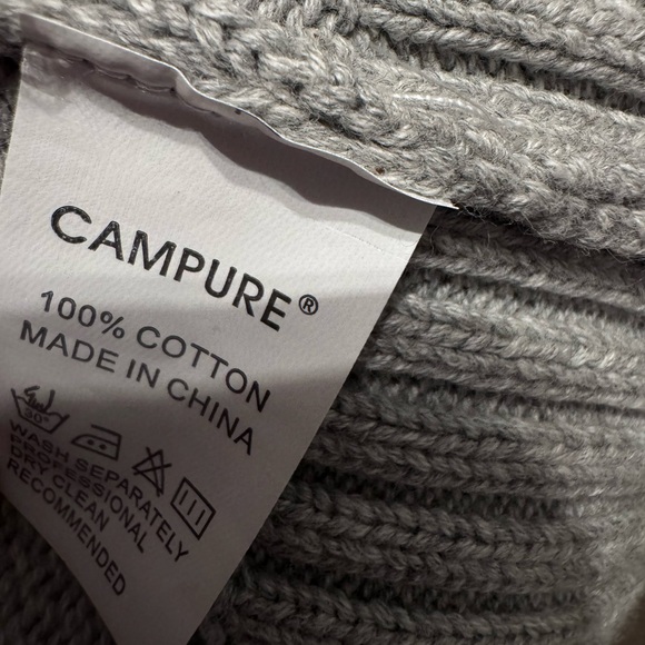 Elegant Women's Gray V-Neck Sweater Vest - Picture 5 of 5